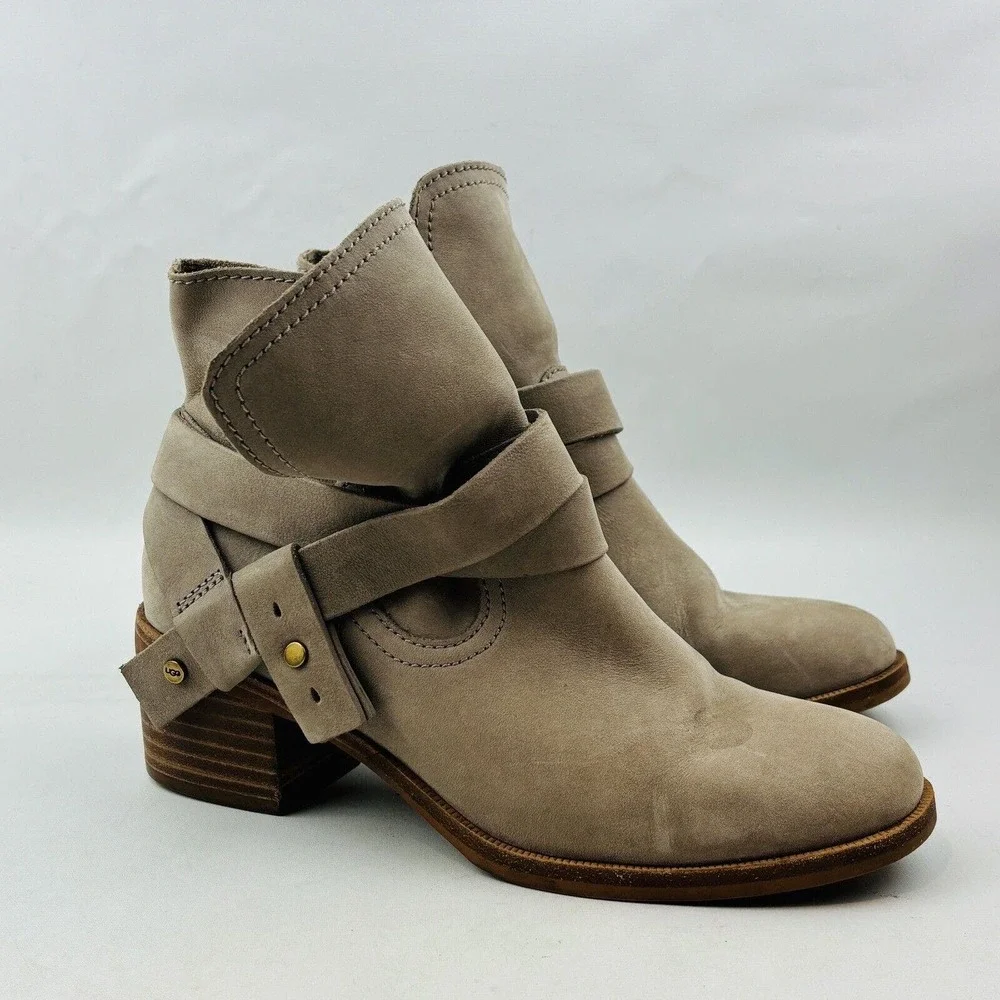 Womens 6 UGG Elora Ankle Boot Sahara Taupe Suede Leather Slip On Boots